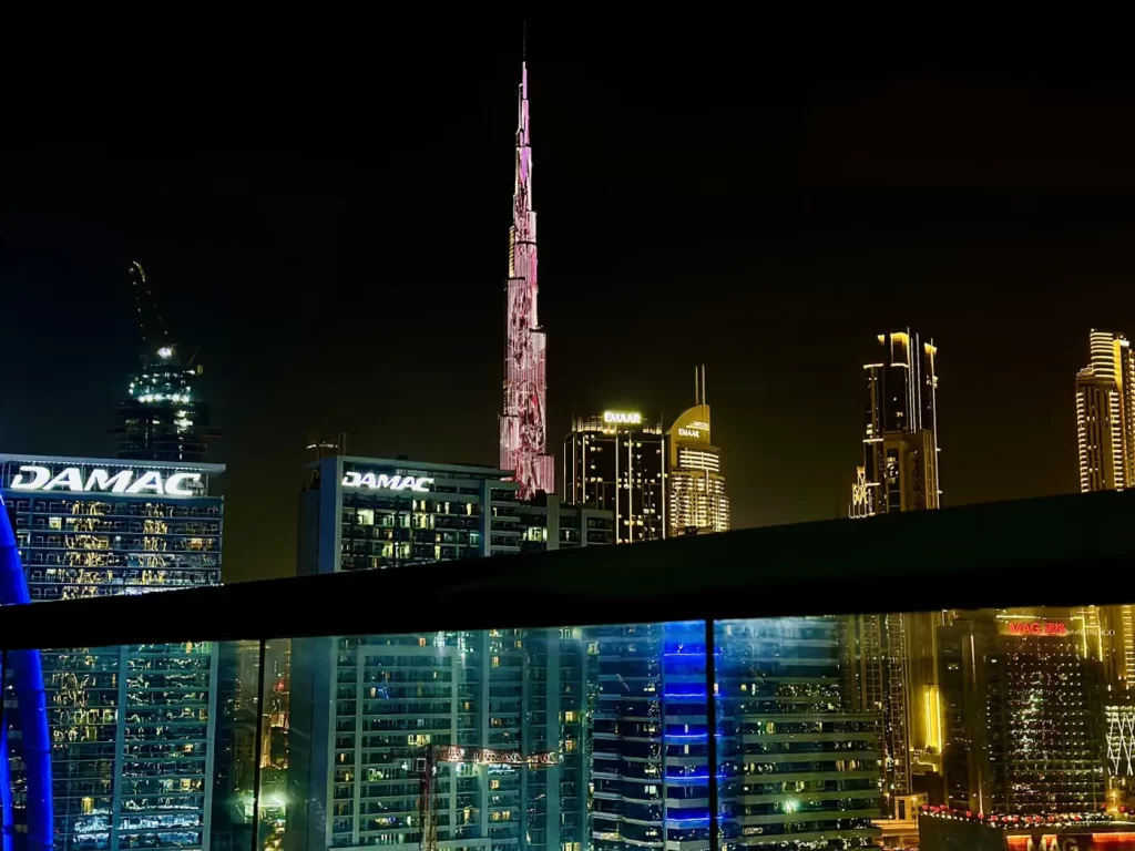 Vserve – 1 BR Stunning Canal and Burj Khalifa View