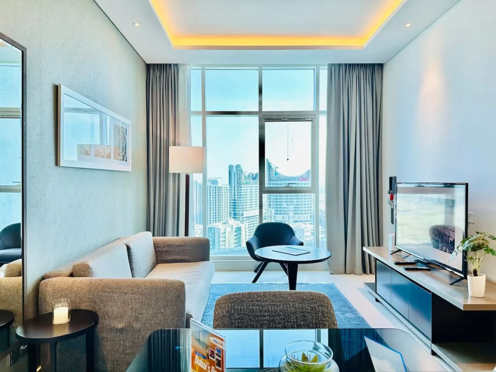 Vserve | Stylish specious   1 BR  with Canal View